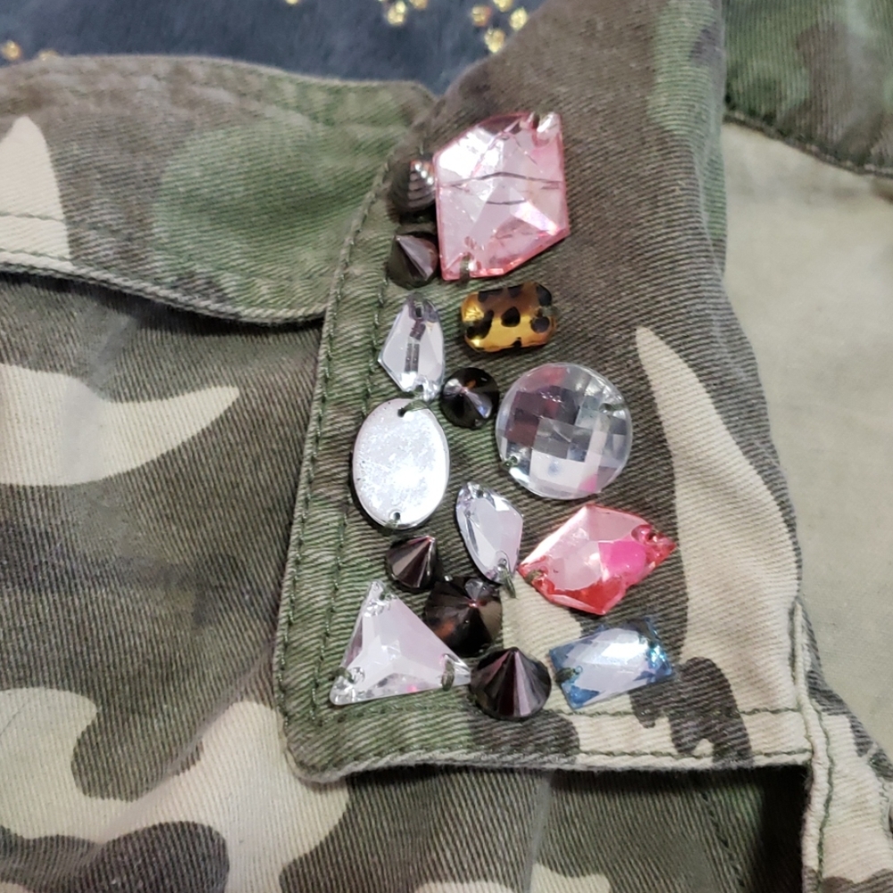 Jacket - Picture 2 of 3